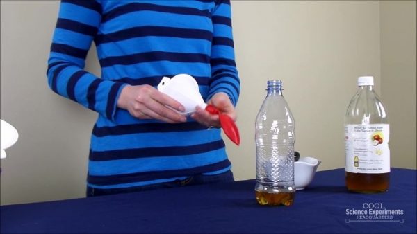 how to blow up a balloon science experiment